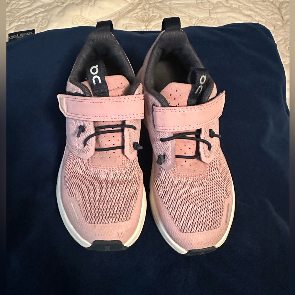 On Running Kids Sneakers in Pink and Black